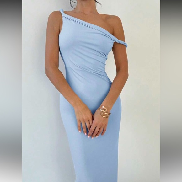 Elegant Blue One-Shoulder Dress - Picture 1 of 3